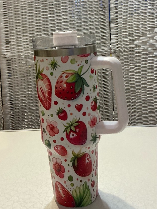 Private Label Other - 40 Oz. Strawberry Pattern Insulated Travel Mug with Handle White/Red